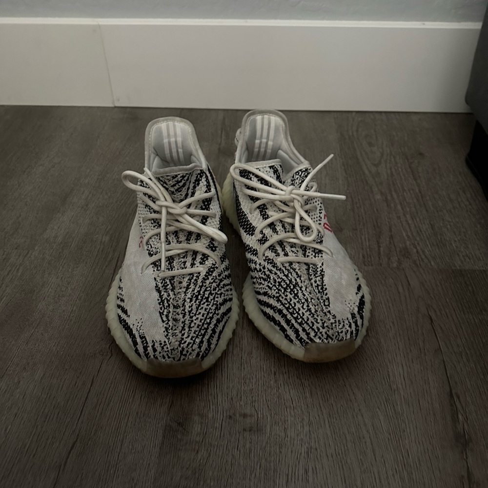 Adidas Yeezy Boost 350 V2 Zebra (2017) - Picture 3 of 3